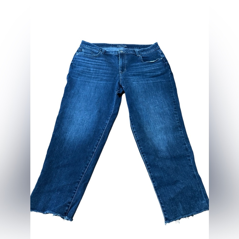 Maurices Fringed Hem Capri/Crop Jeans Size 20W